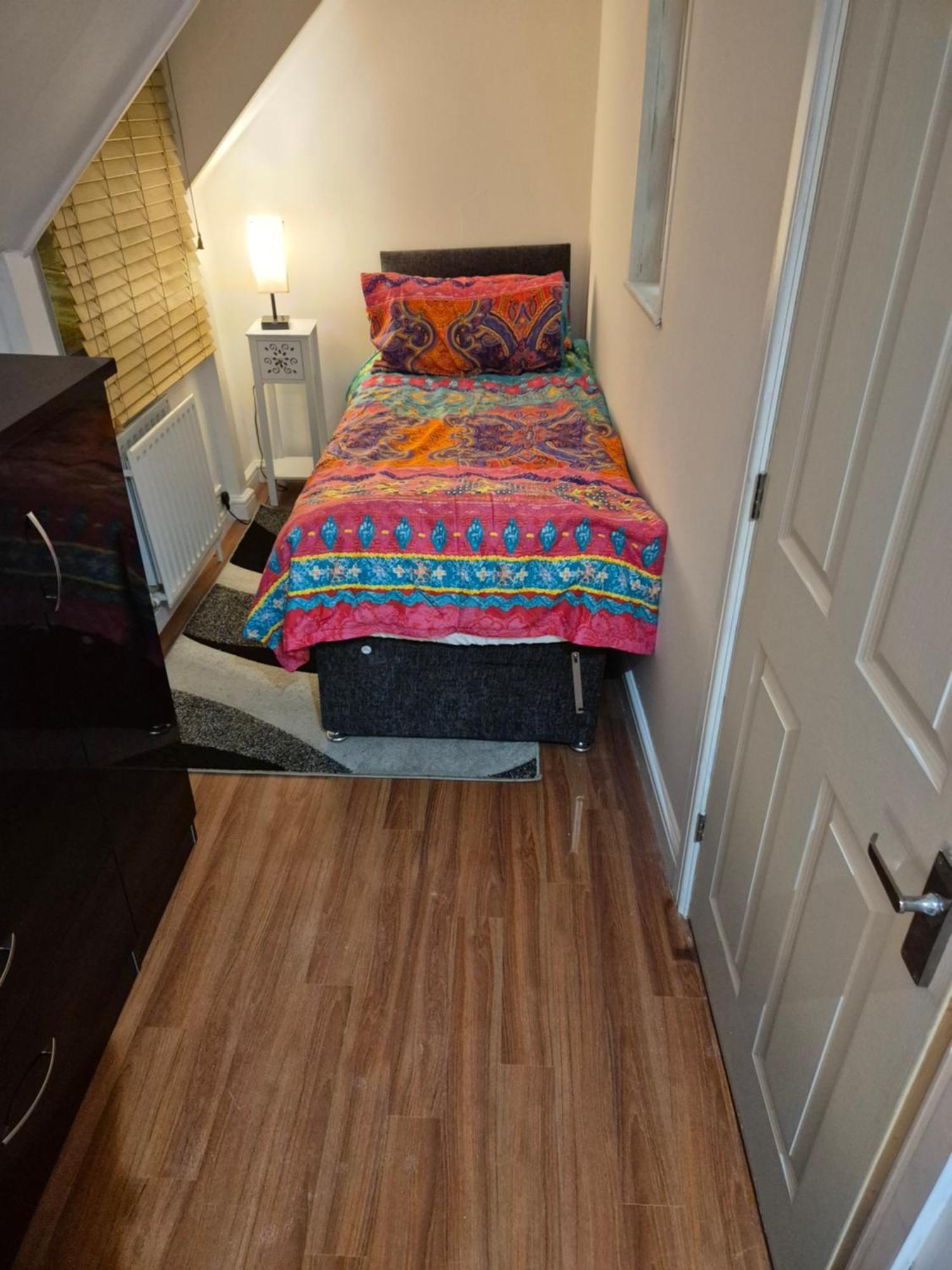 Marketplace Apartment Glastonbury